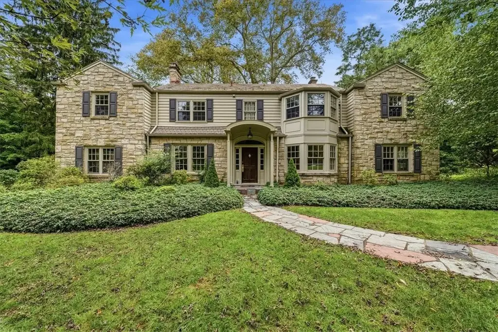 4448 Mount Royal Boulevard , Hampton