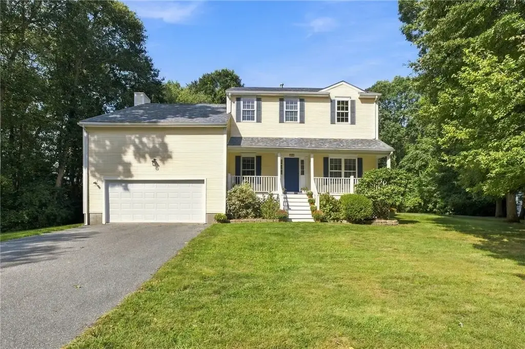 394 Westmoreland Ln, North Kingstown