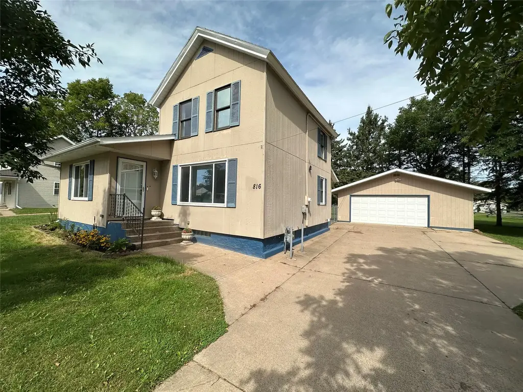 816 W Elm Street, Chippewa Falls