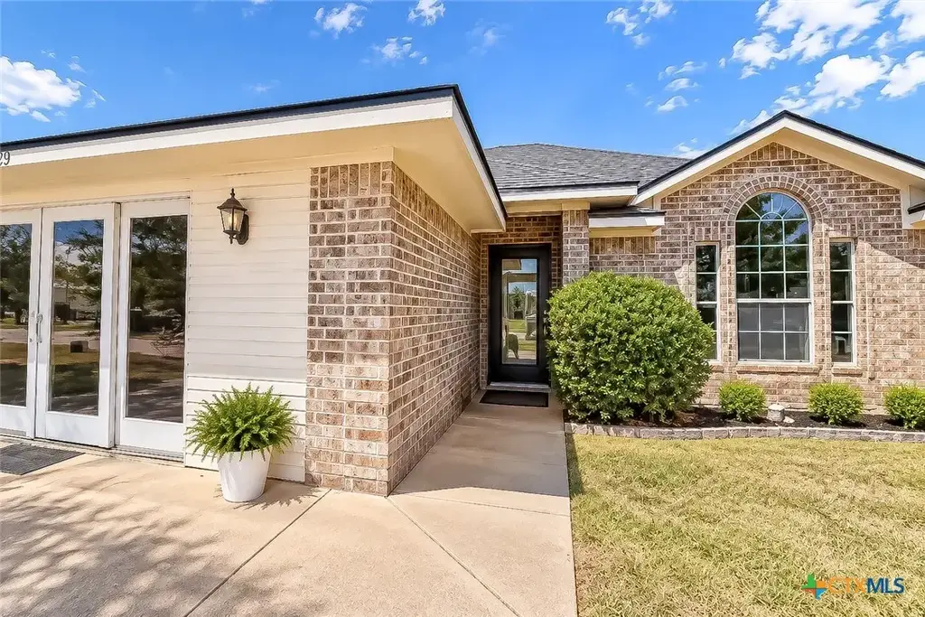 203 Knight Lane, Waco