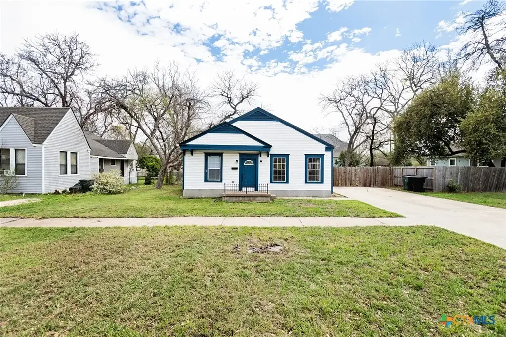 905 N 9th Street, Temple