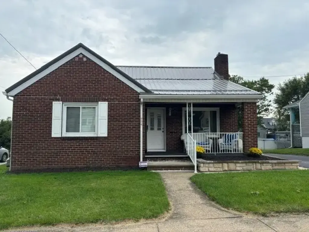 934 Warren Avenue , New Castle