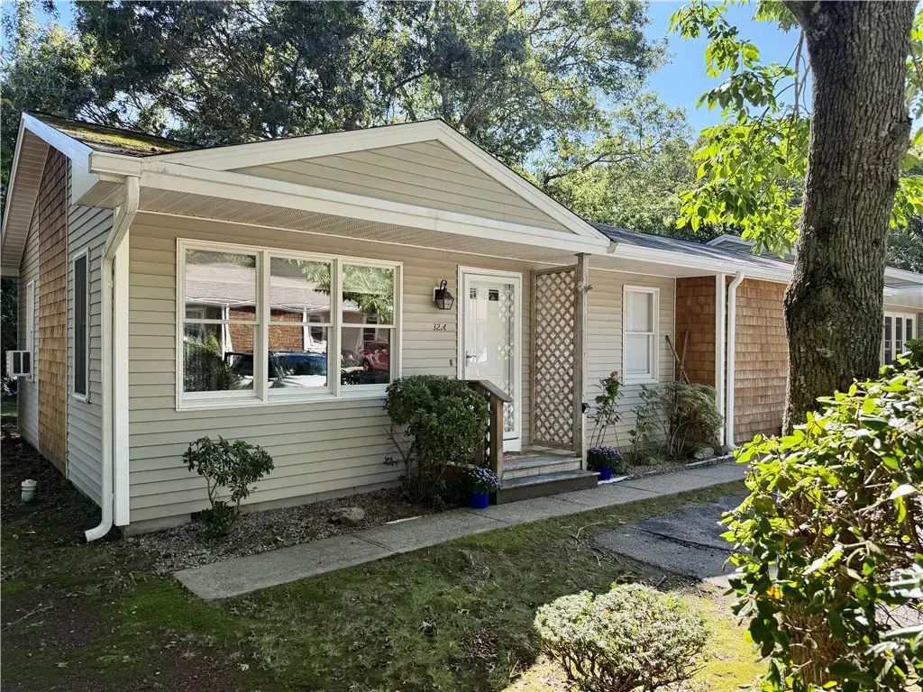 32 W Castle Way # A, Charlestown