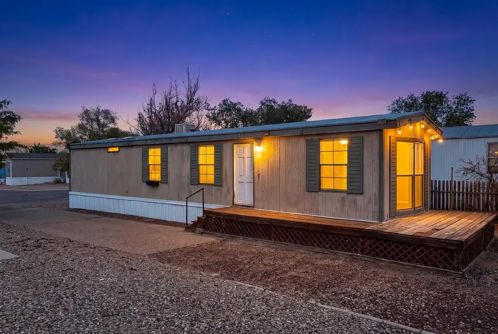 224 Atrisco Vista Boulevard Sw Trlr 31, Albuquerque