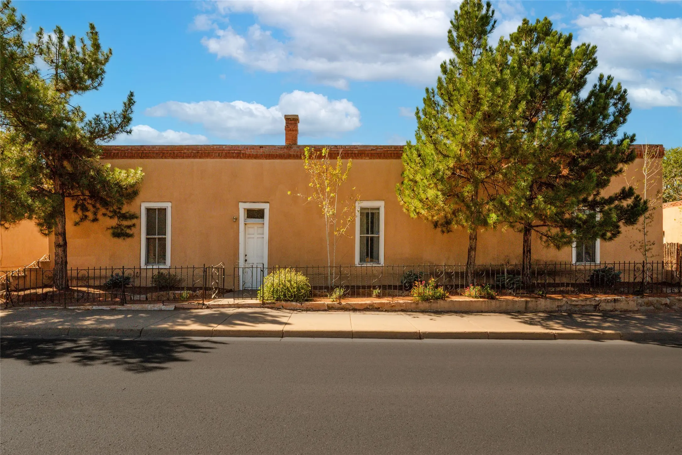 1127 Paseo De Peralta, Santa Fe