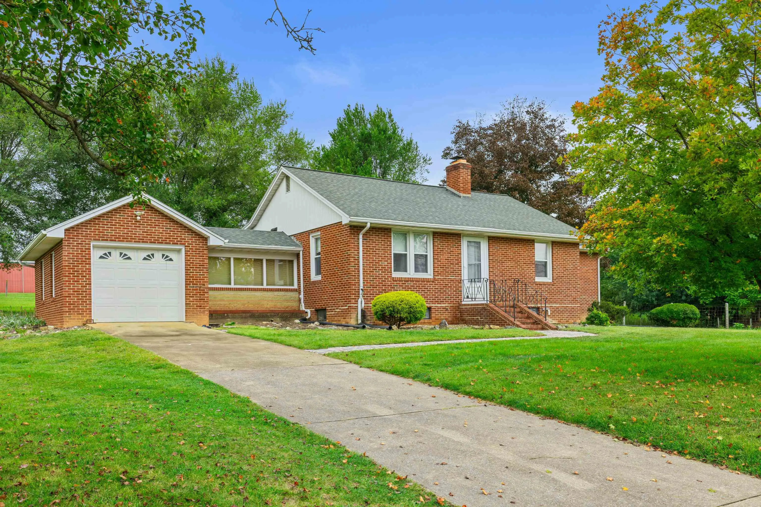 8635 North Valley Pike, Rockingham