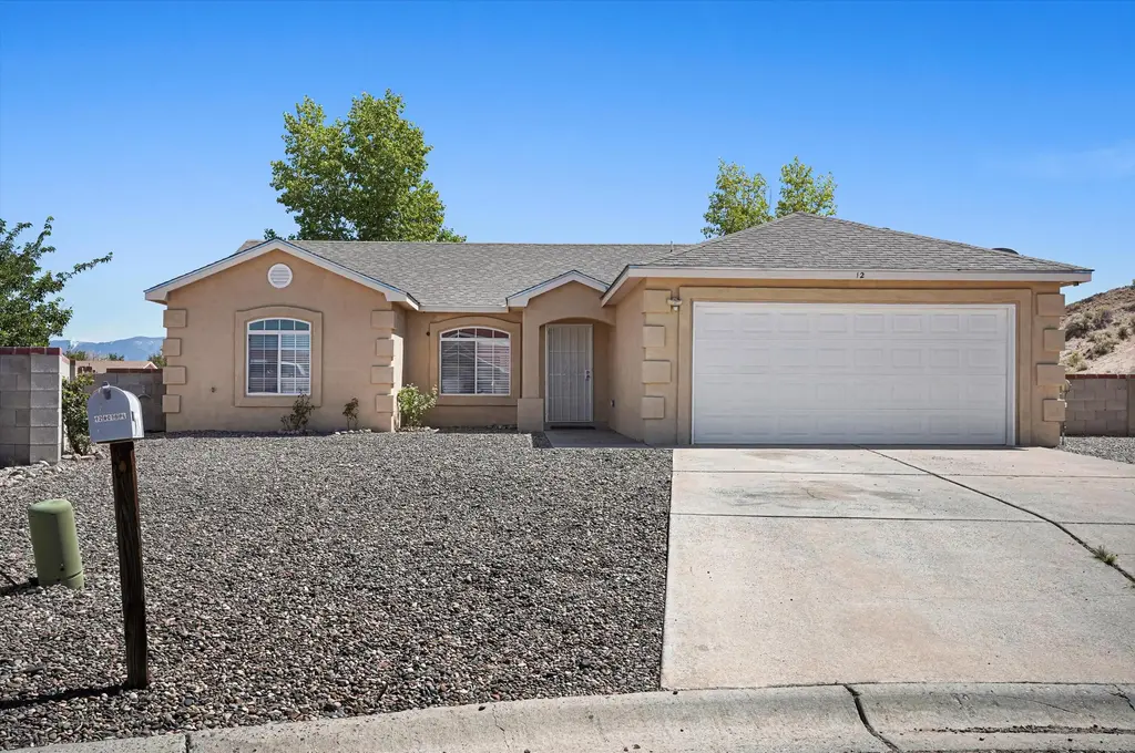 12 Acts Place, Los Lunas