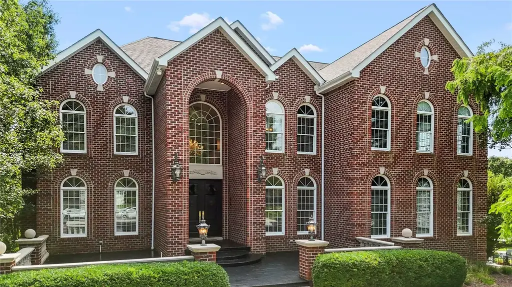 218 Canterwood Drive , Peters