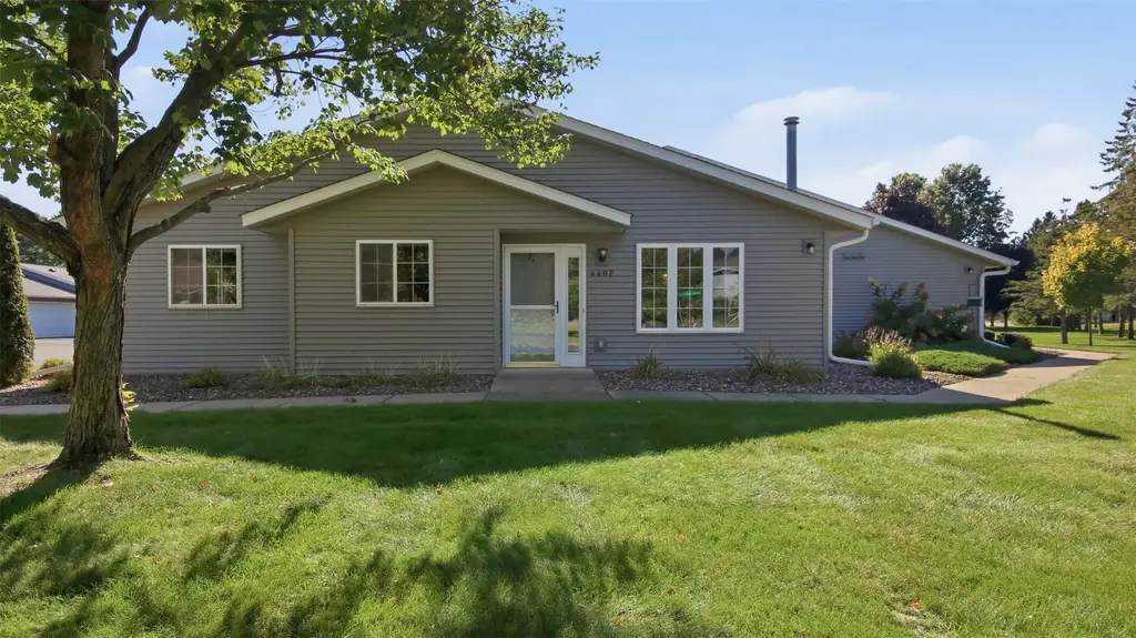 4402 Heartland Drive W, Eau Claire
