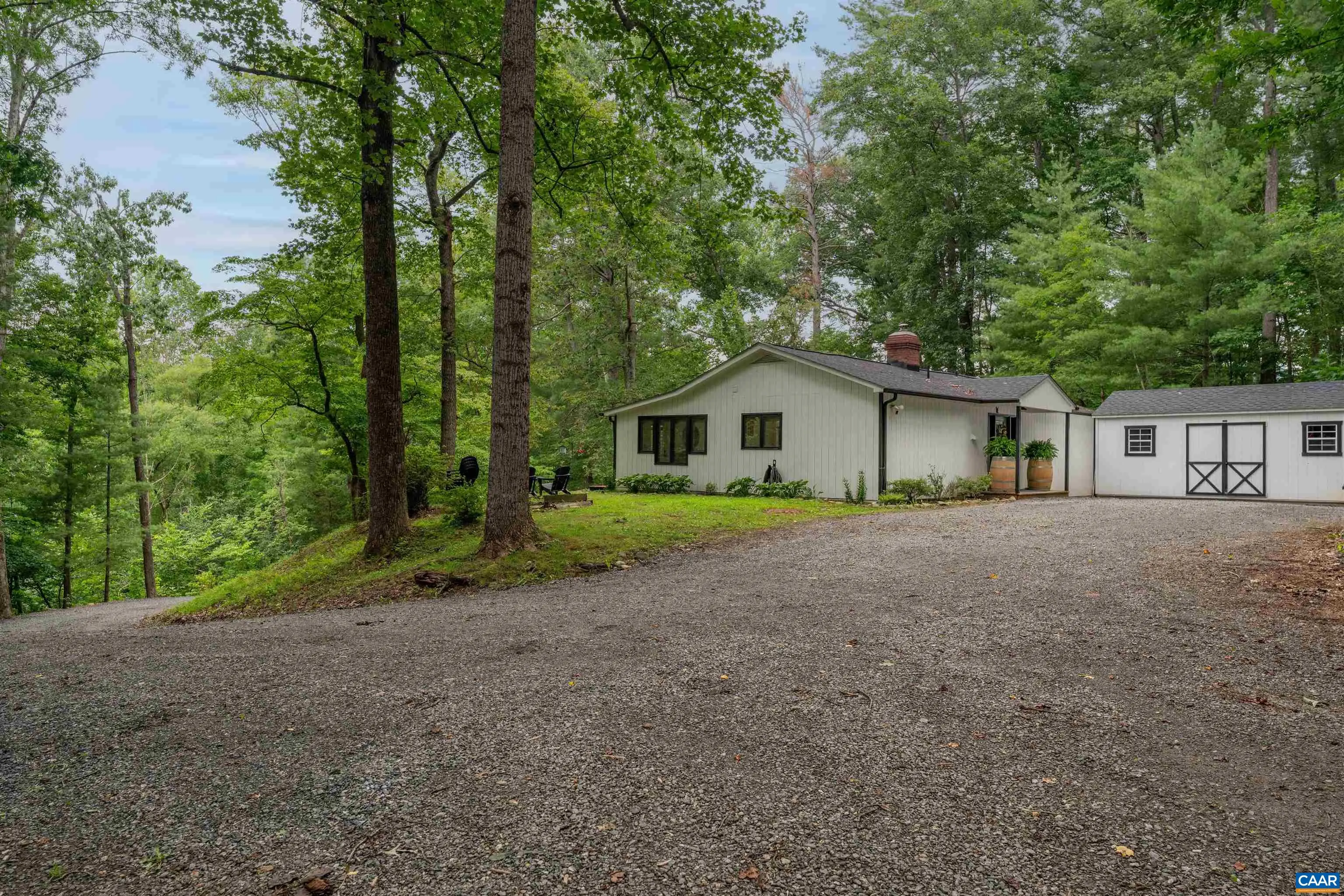 136 Wolftown-hood Rd, Hood