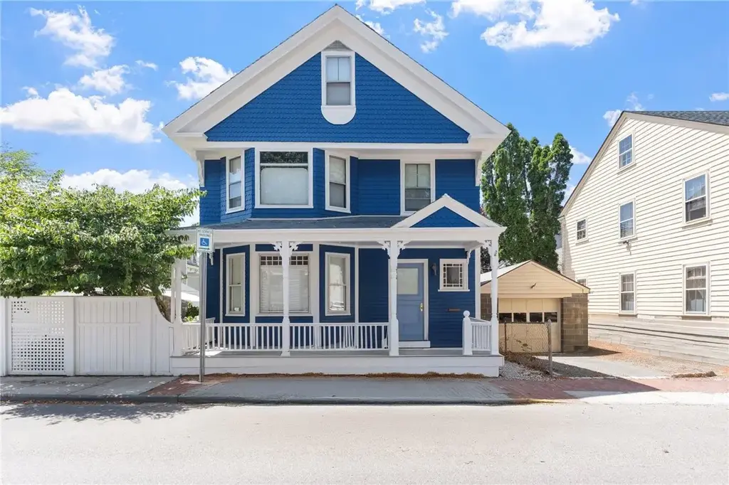 21 Division St, Newport