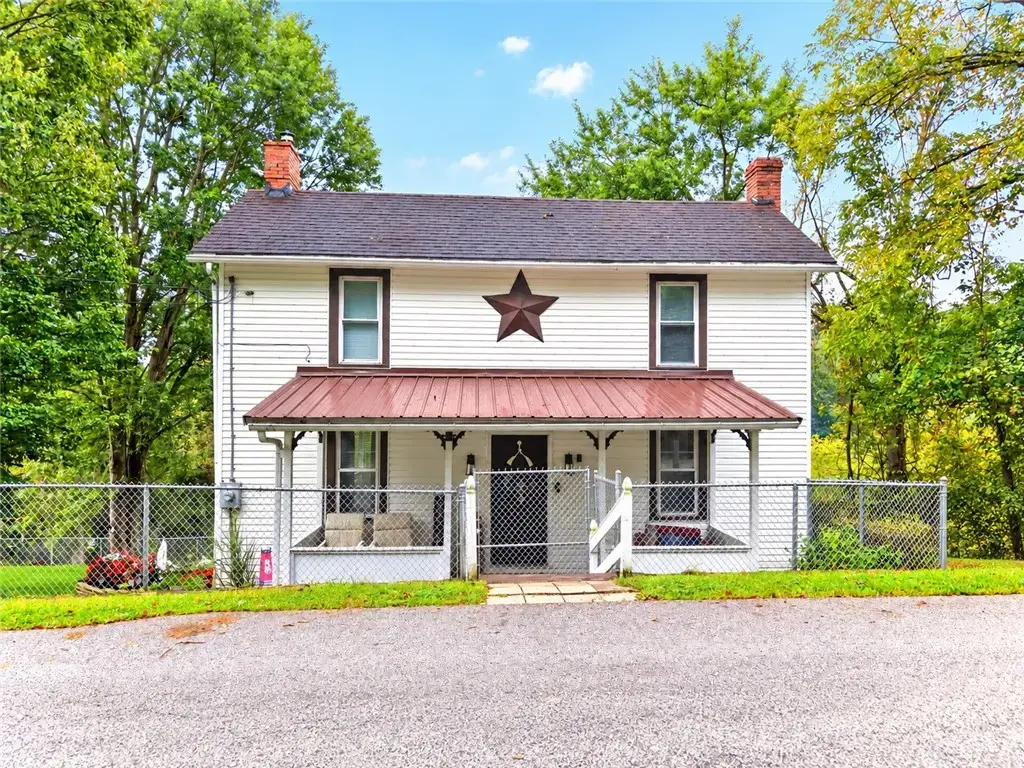 223 Lenkey Road , Vanderbilt