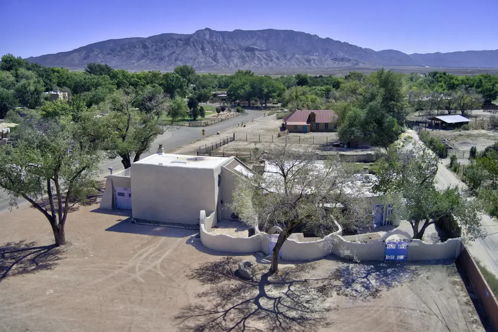 250 Moongate Road, Corrales