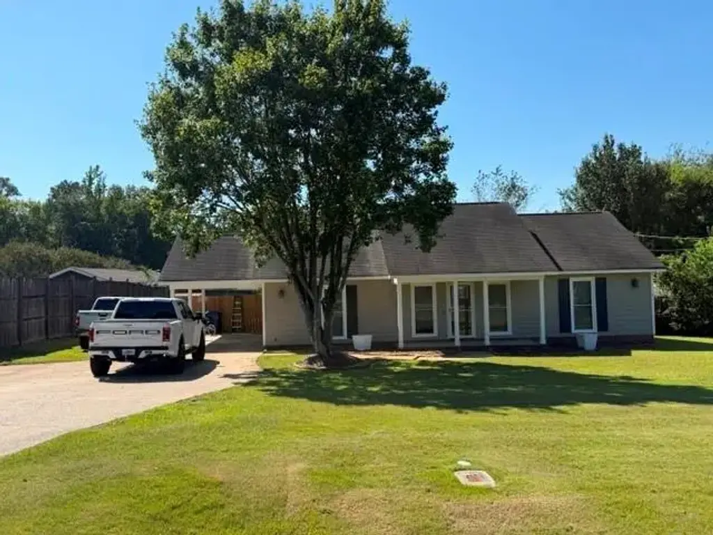 1816 Pierce Road, Phenix City