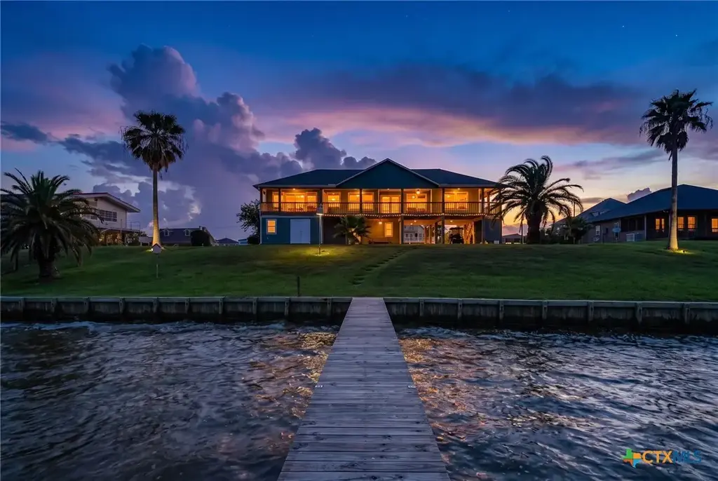 1440 W Bayshore Drive, Palacios