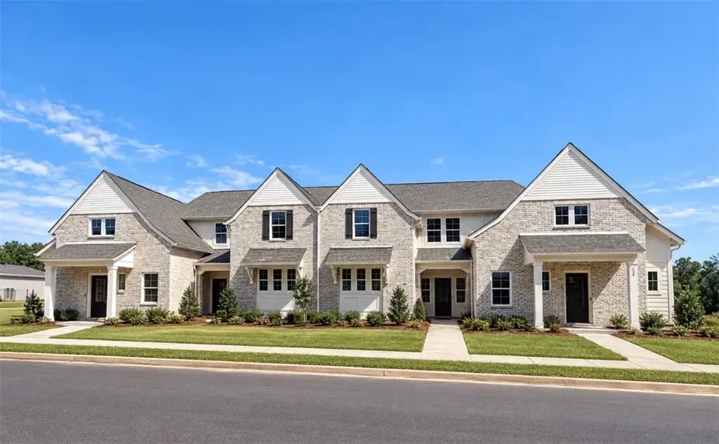 1730 Woodland Pines Ln 284, Auburn