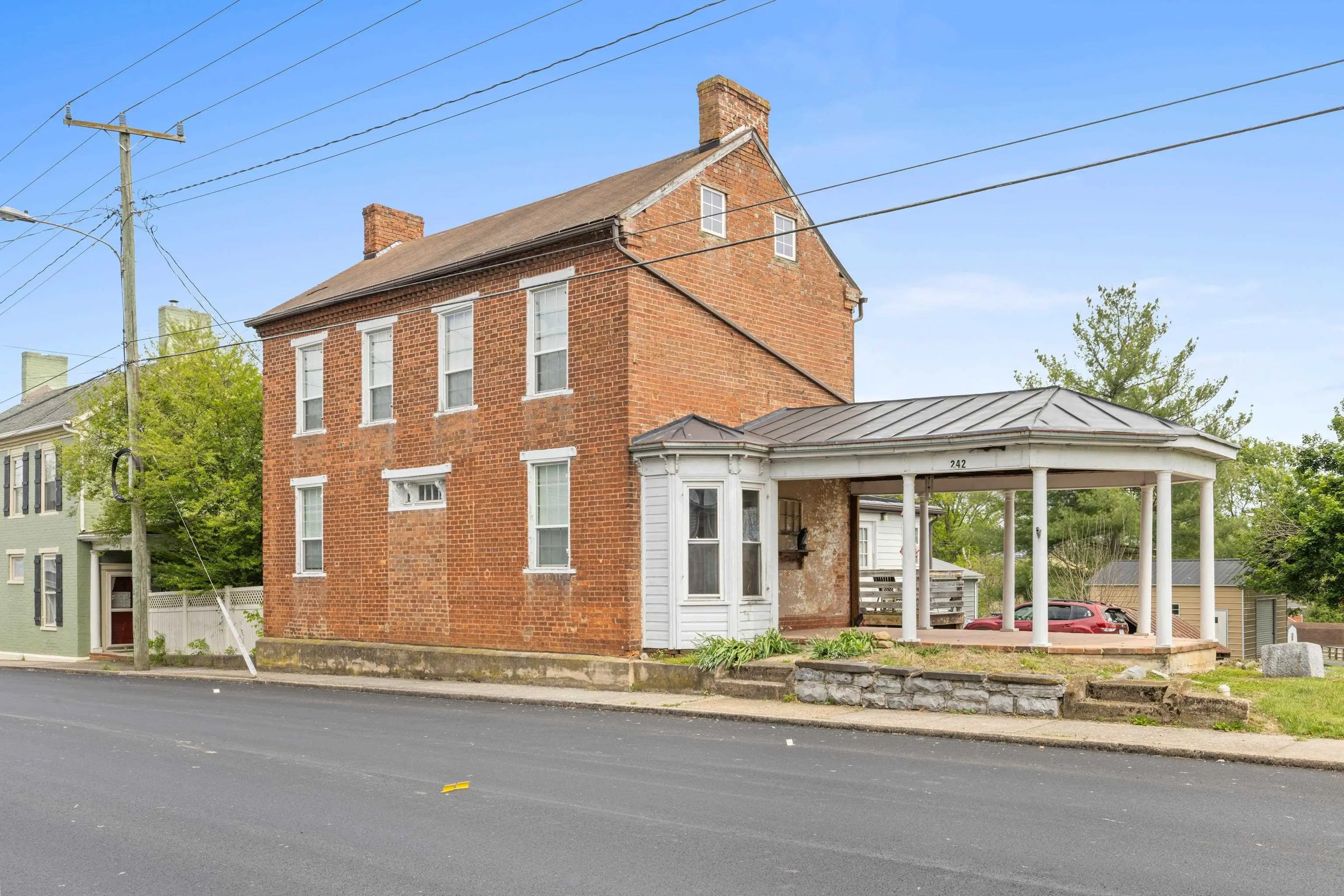 242 Main St S, Mount Crawford
