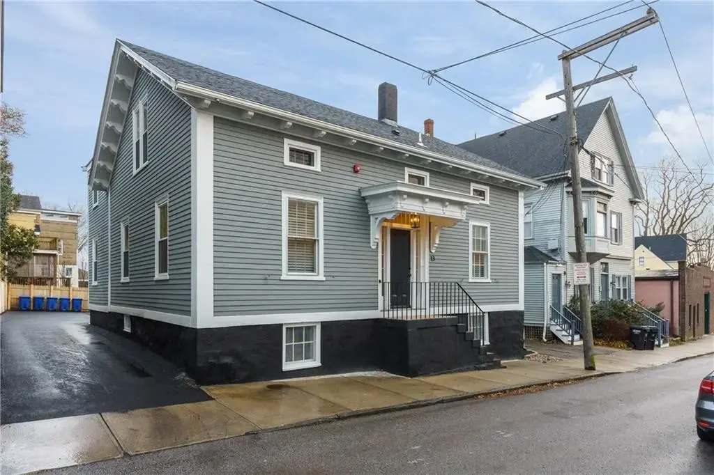 13 Sherman St # 4, Newport