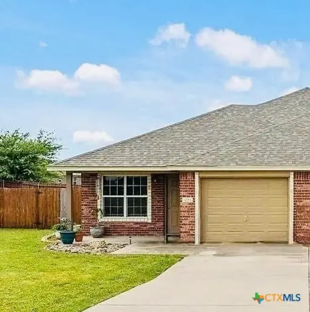3749 W Amity Road B, Salado