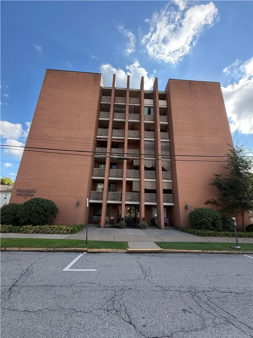 1326 6th Avenue 204, Beaver Falls