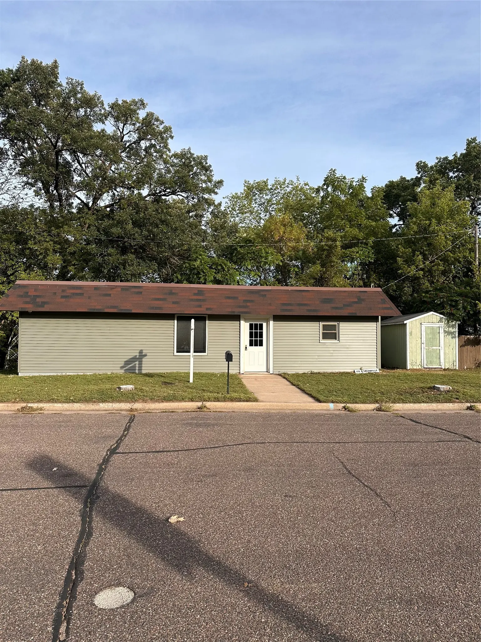 120 W Greenville Street, Chippewa Falls