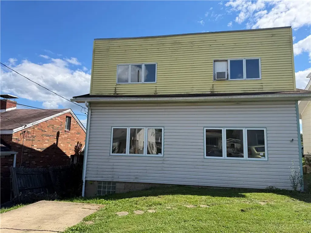 205 University Street , Verona
