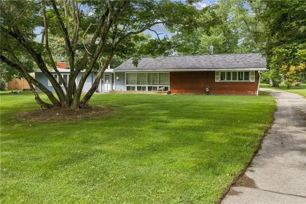 115 Samuel Street , Chippewa