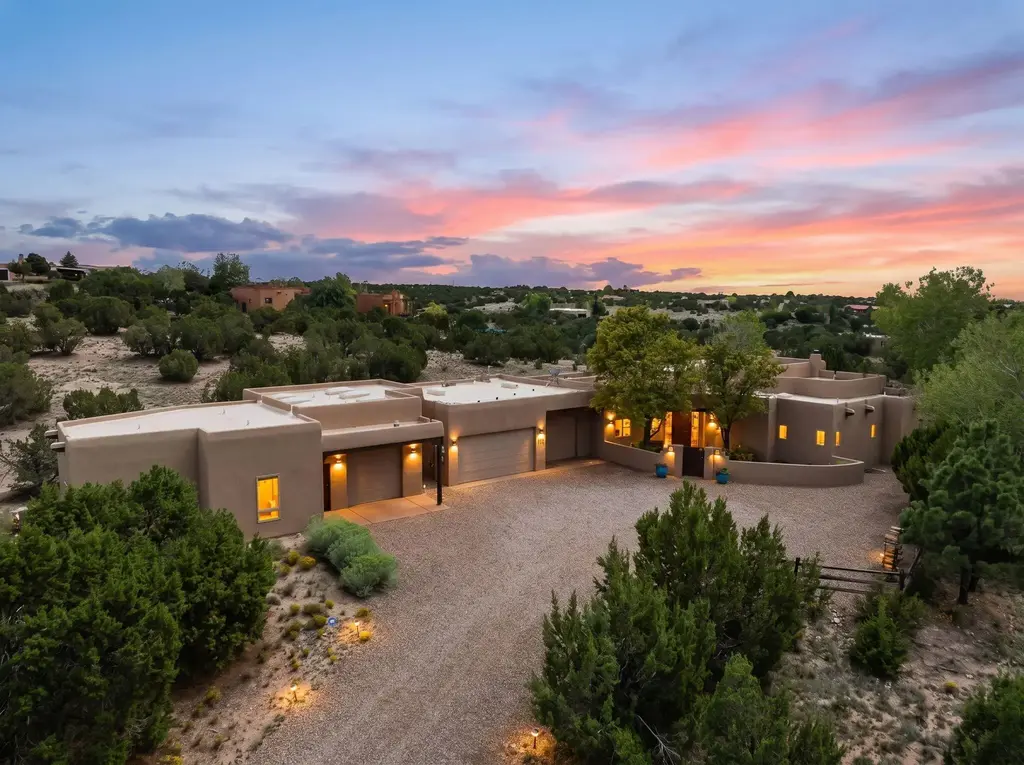 95 Bluestem Drive, Santa Fe