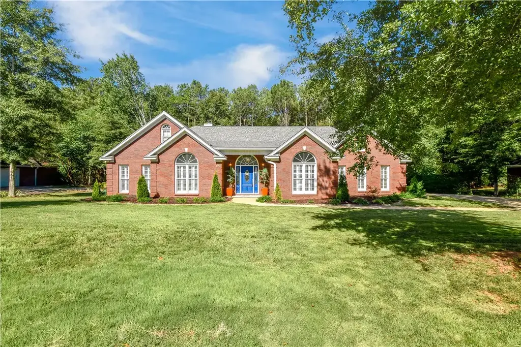 589 Deer Run Rd, Auburn