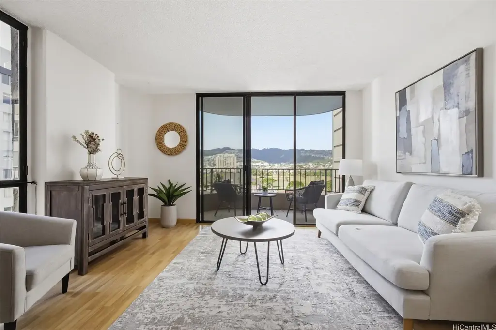(unit #802b) 311 Ohua Avenue, Honolulu