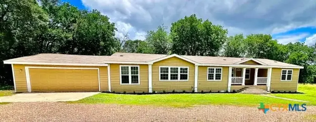 614 County Road 3220, Kempner