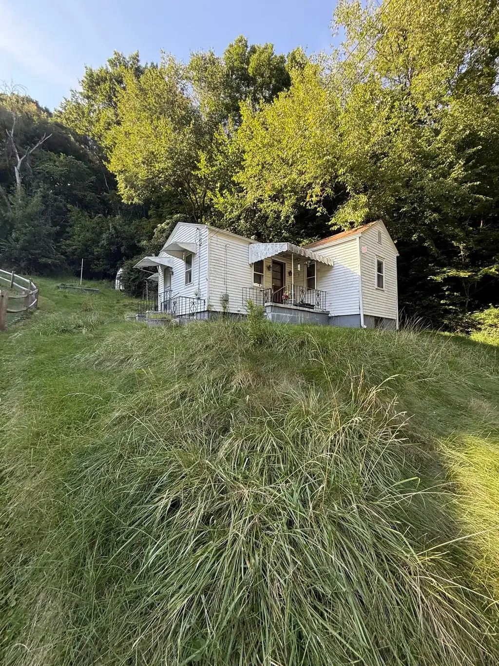 1110 Tevebaugh Hollow Road, Economy