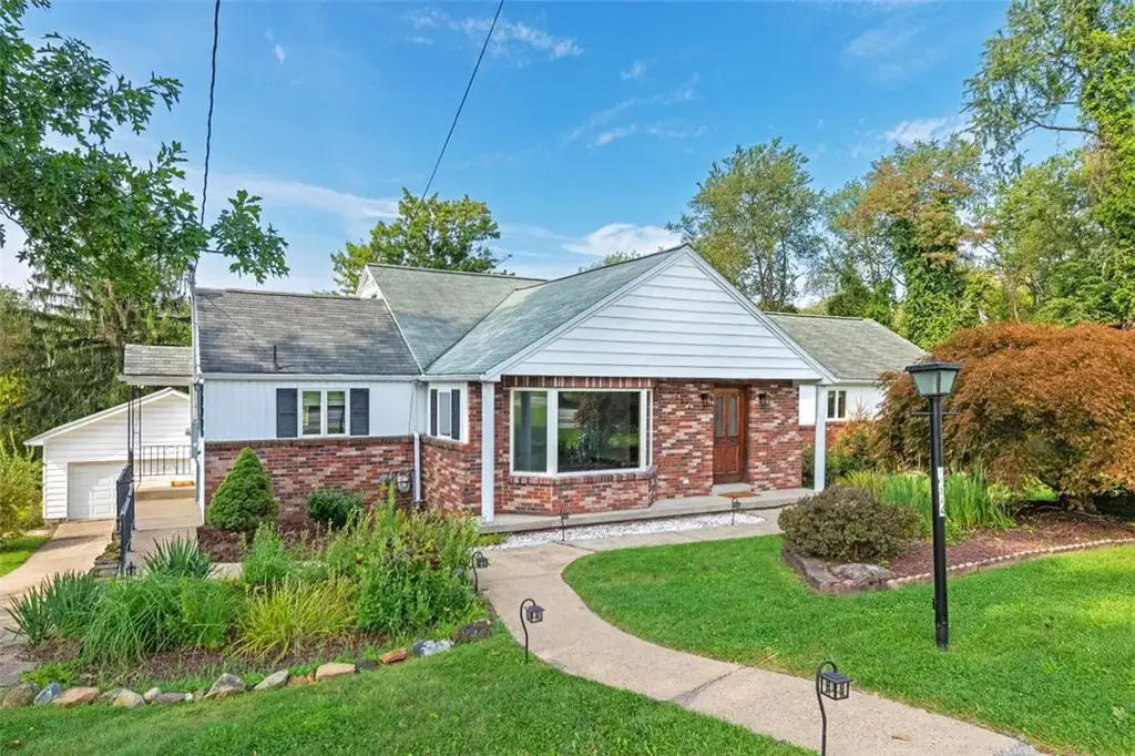 5374 Sardis Road, Murrysville