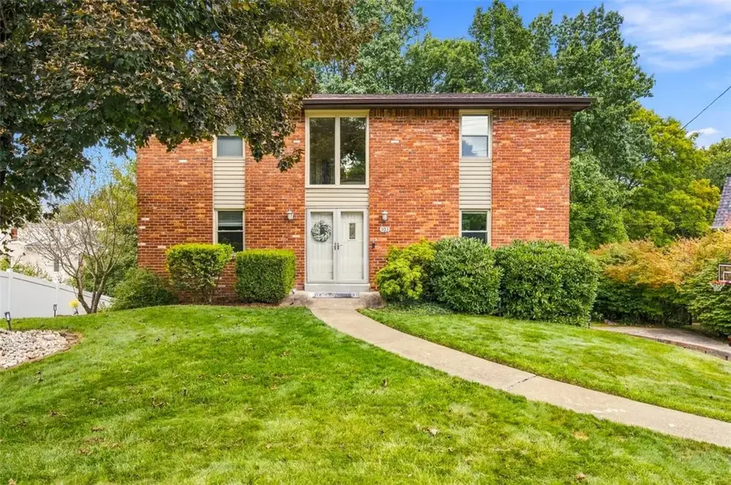 103 Volpe Drive , Monroeville