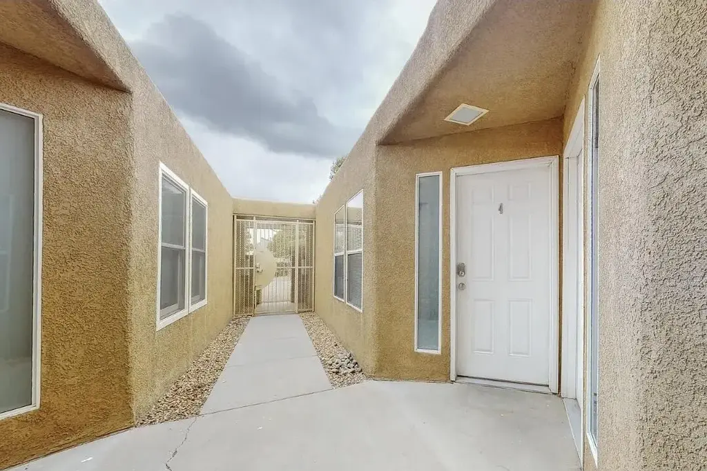 1406 Pennsylvania Street Ne 4, Albuquerque
