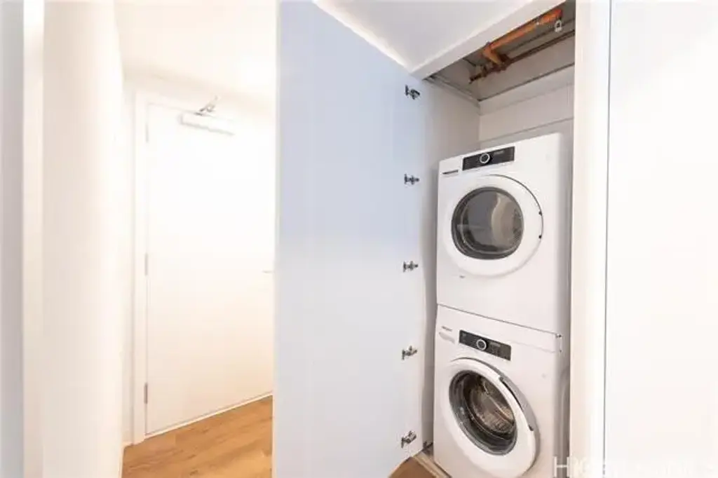 (unit #906) 987 Queen Street, Honolulu
