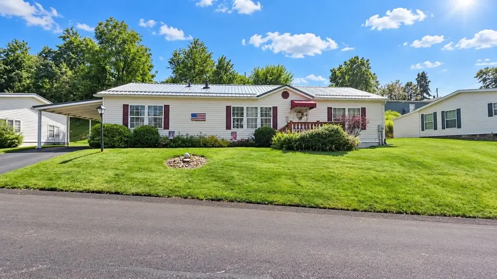200 Falcon Lane, Washington