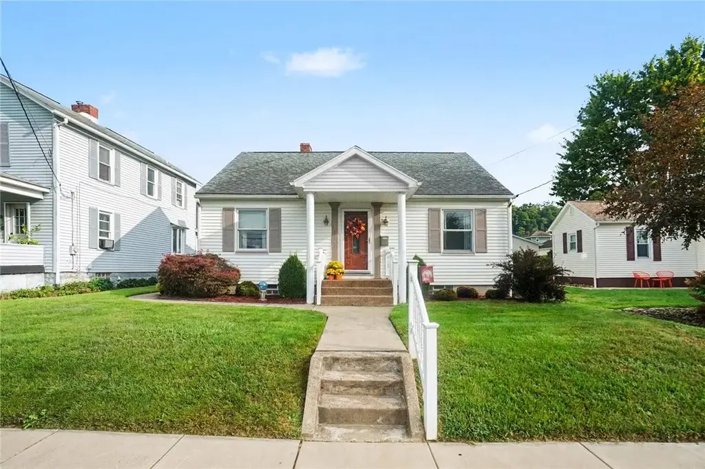 228 Hazel Avenue , Ellwood City