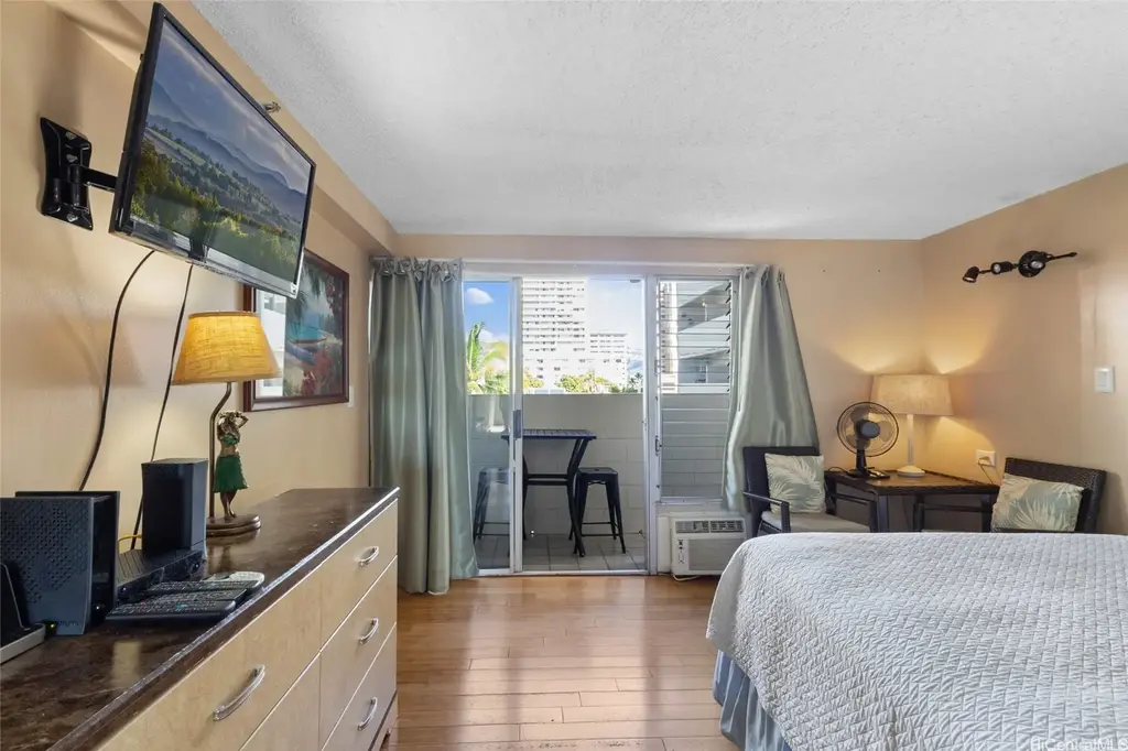 (unit #505a) 2450 Prince Edward Street, Honolulu