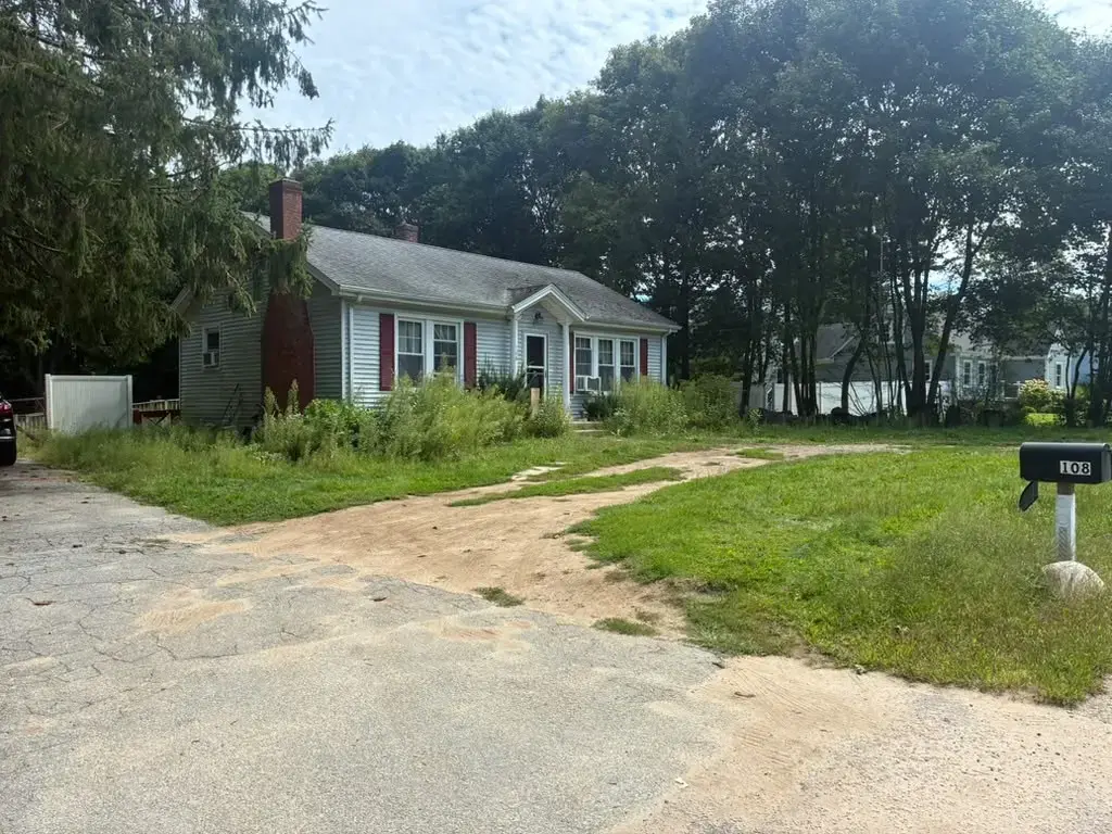 108 Main St, Hopkinton