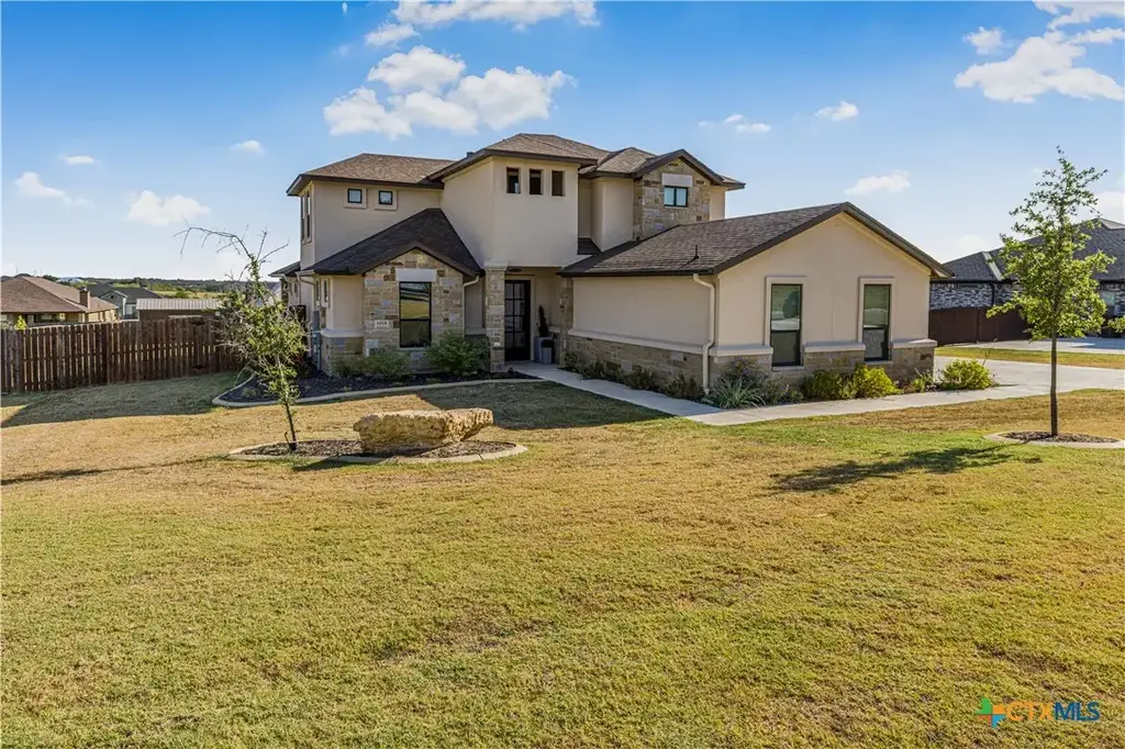 1018 Saddle Bluff Drive, Salado