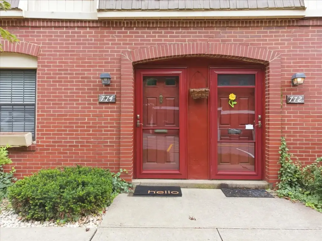 774 Carriage Circle, Pennsbury