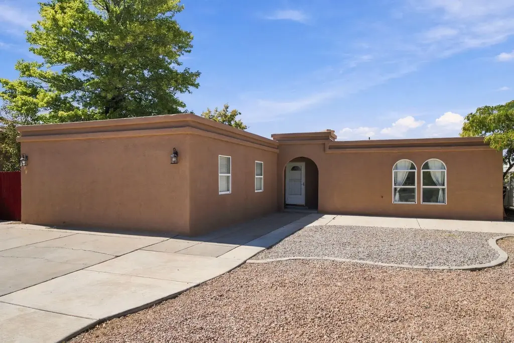7309 Capulin Road Ne, Albuquerque