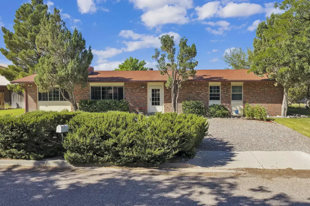 1310 North Drive, Socorro