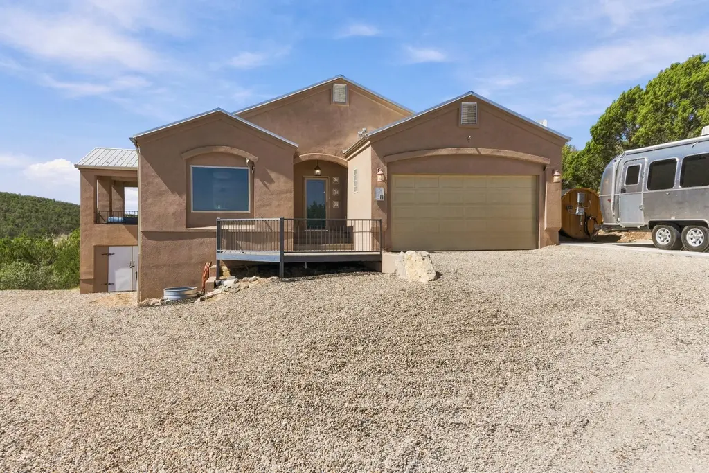 11 Estribor Court, Edgewood