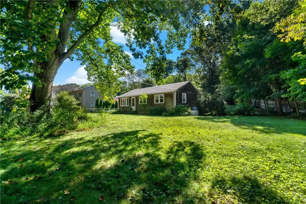 430 Pond St, South Kingstown