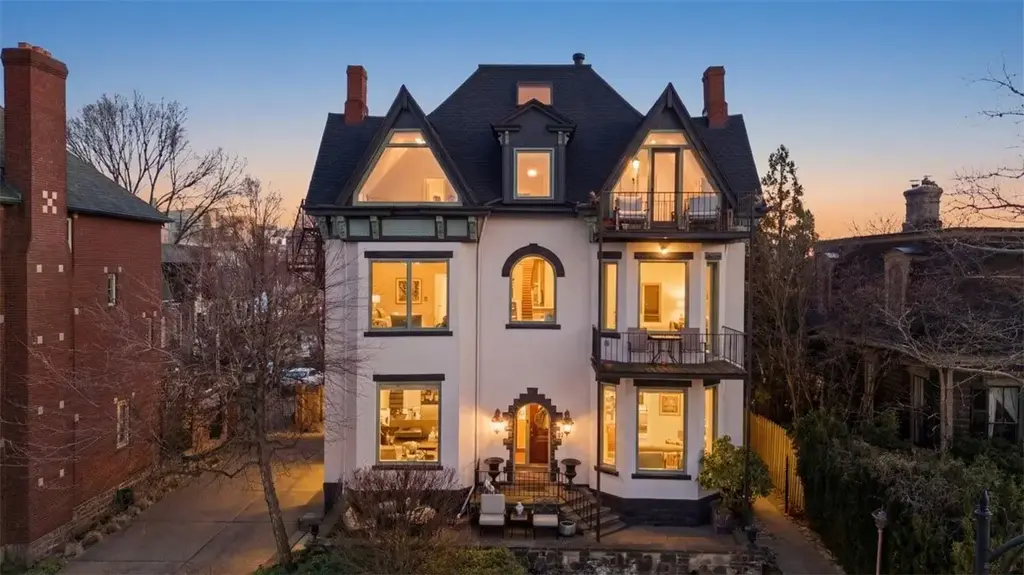 229 Grandview Avenue 3, Mt Washington