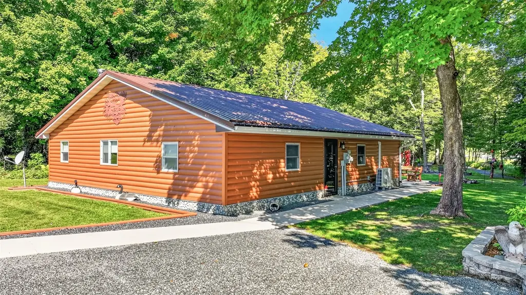 N5112 County Road G, Gilman
