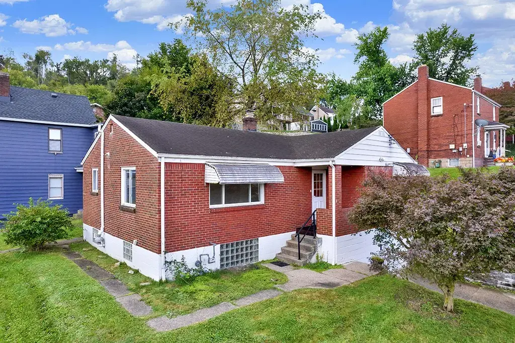 209 Fairmont Avenue , Trafford