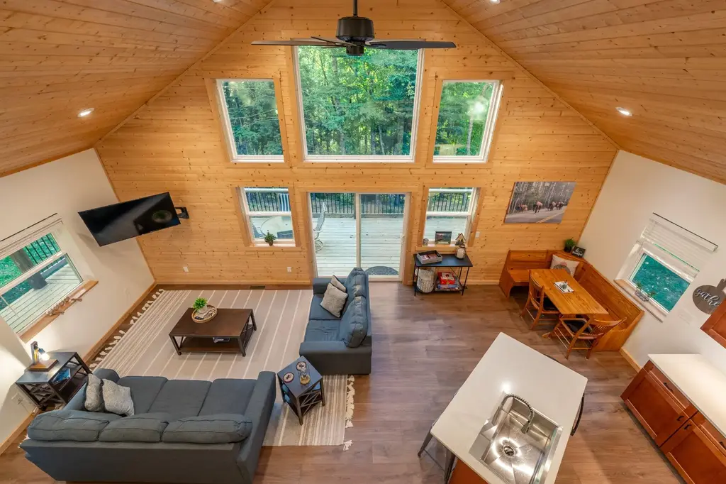2361 Vast View Ter, Phelps